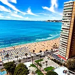En Primera Linea Con Vistas Y Piscina * 貝尼多姆