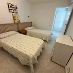 En Primera Linea Con Vistas Y Piscina * 貝尼多姆