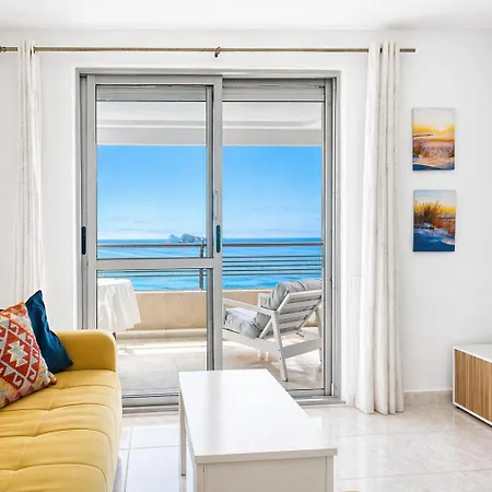 En Primera Linea Con Vistas Y Piscina Benidorm